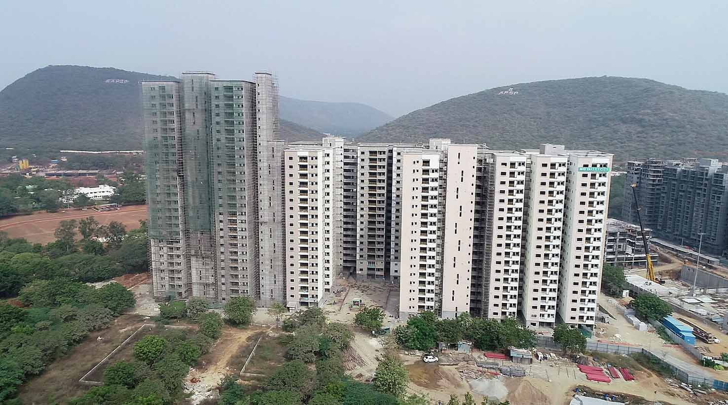 Work Progress Mid valleygated community apartments near me